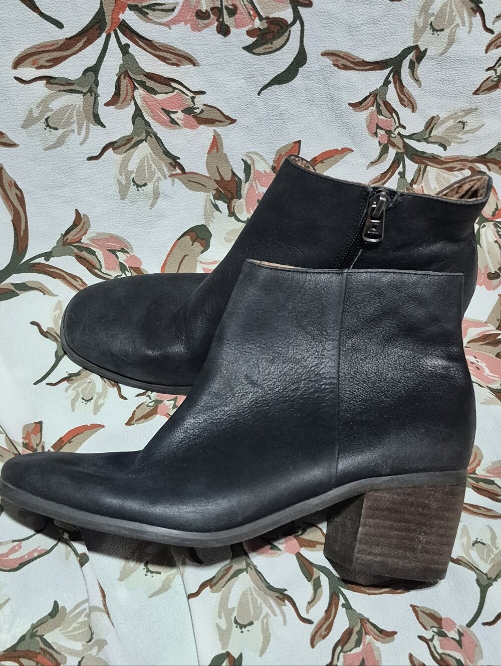 Lucky Brand Black Leather Ankle Booties with Stacked Heel